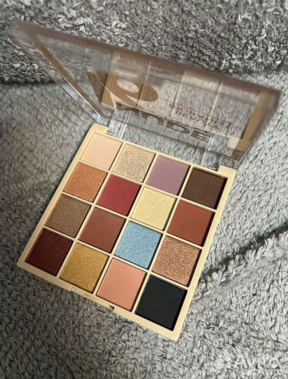 Тени для век