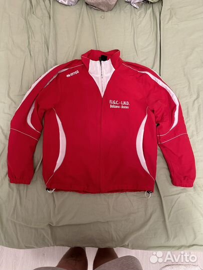 Ветровка errea