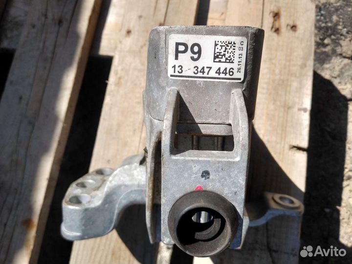 Опель Астра опора двигателя