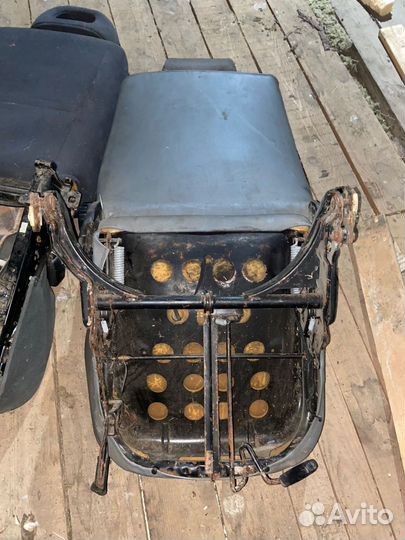 Передние сиденья