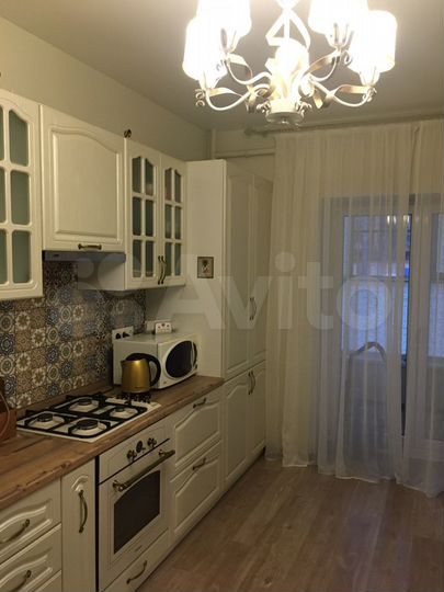 2-к. квартира, 65 м², 1/4 эт.