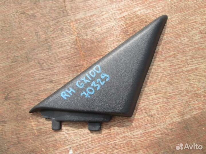 Уголок двери правый Toyota Mark Ii GX100 1G-FE