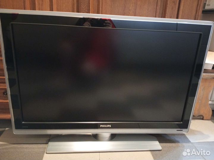 Нерабочий телевизор Philips Cineos