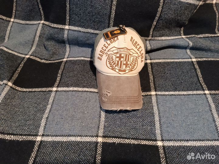 Бейсболка новая