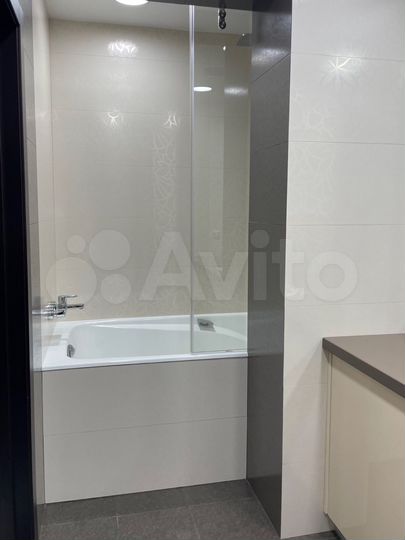 4-к. квартира, 104,8 м², 4/6 эт.