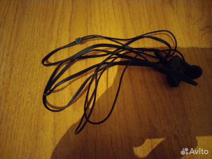 Черные наушники panasonic