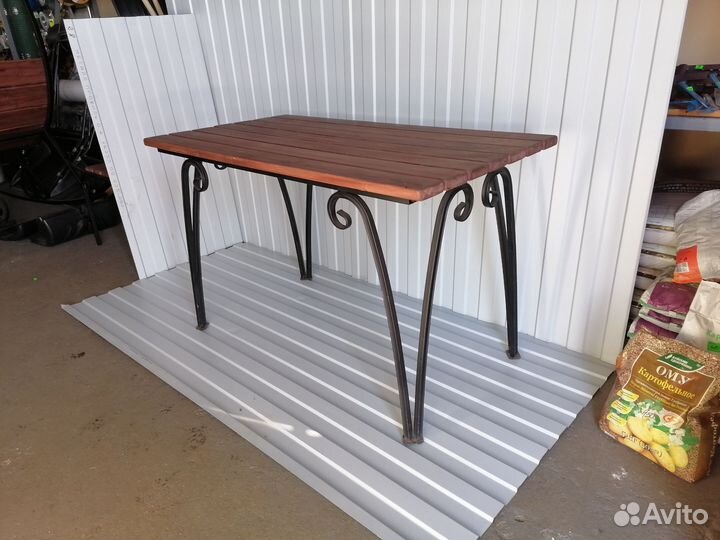 Садовые столы