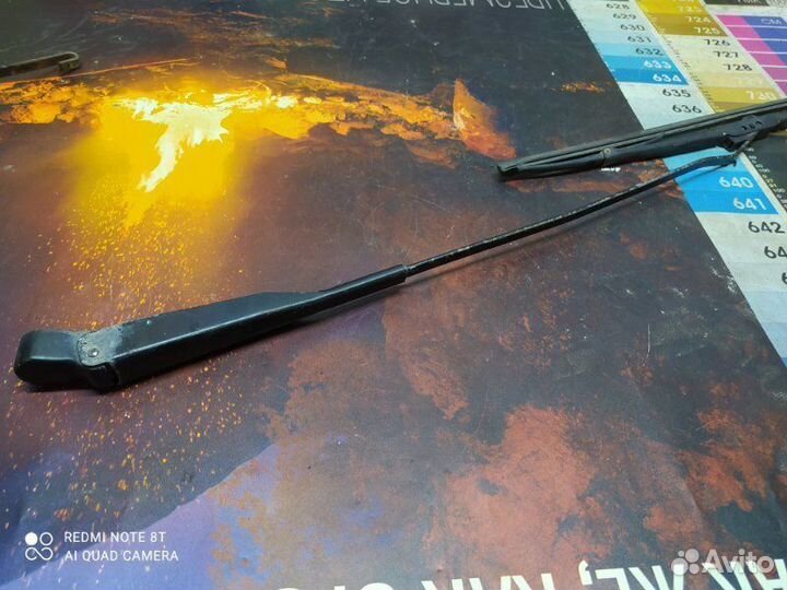 Поводок стеклоочистителя передний Renault Symbol 1