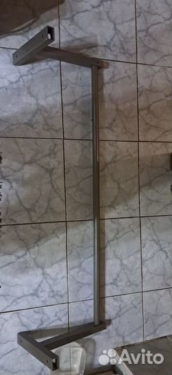 Турник настенный метал