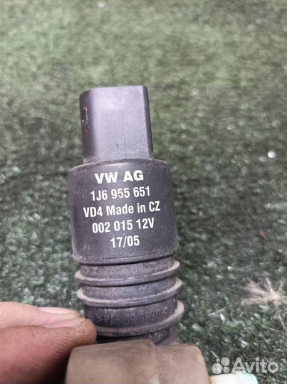 Насос омывателя VW Touareg 2002-2010