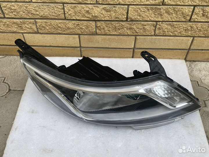 Фара правая оригинал KIA Rio 3 дорестайлинг