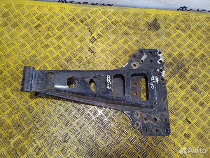 Кронштейн реактивной тяги правый Man Tga Tgx Tgs