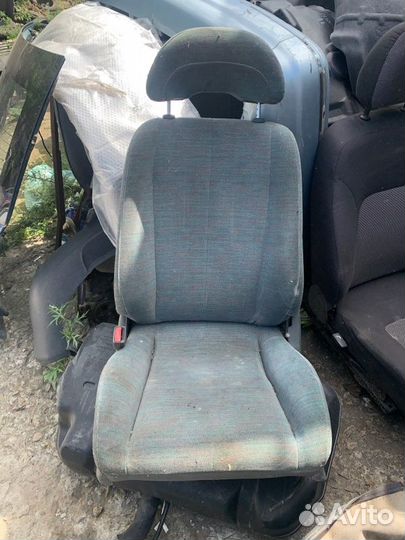 Сидение переднее левое Toyota Corolla Ceres AE100