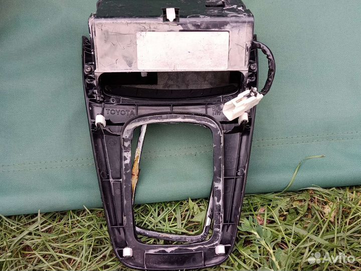 Консоль кпп с пепельницей на avensis