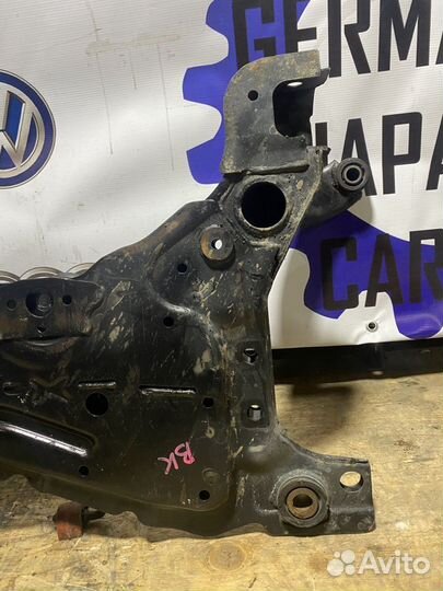 Передний подрамник Mazda 3 BK
