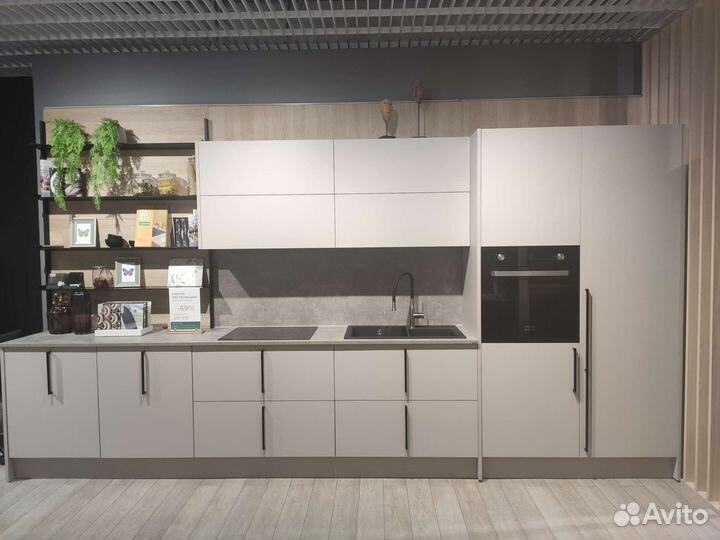 Кухонный гарнитур новый в наличии