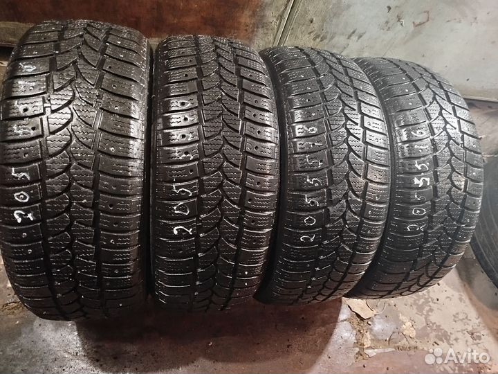Tigar Sigura Stud 205/55 R16 94T