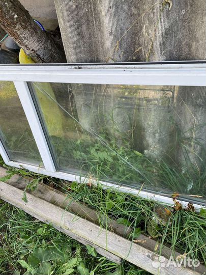 Дверь пластиковая б/у