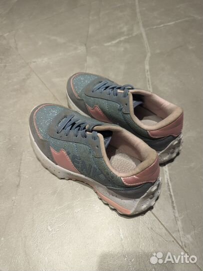 Кроссовки для девочки