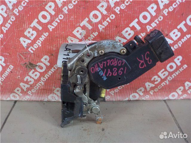 Замок двери задний правый Toyota Corolla AE110