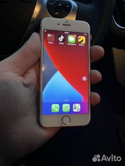Телефон iPhone 6s