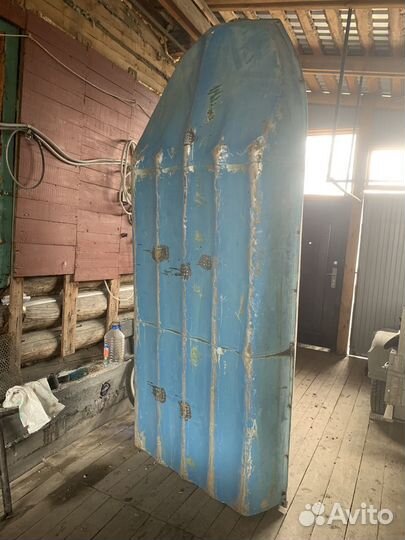 Лодка Романтика