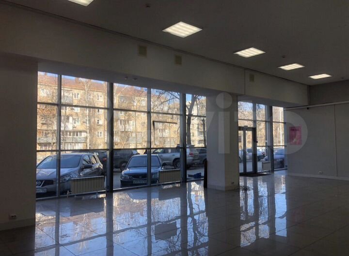 Салон, магазин, офис, 284.7 м²