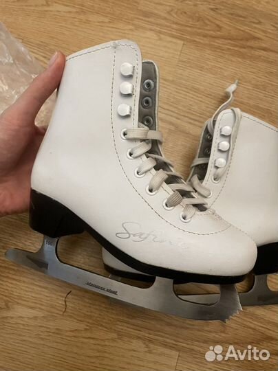 Фигурные коньки Sofia 30 р