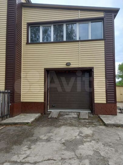 Дом 400 м² на участке 13 сот.