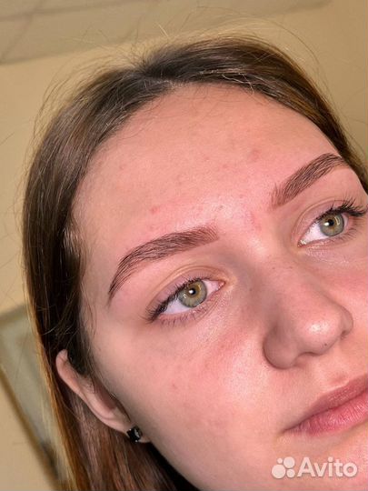 Наращивание ресниц и оформление бровей