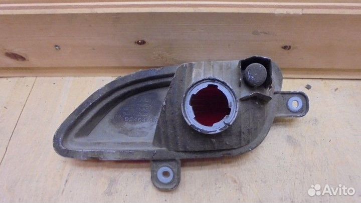 Фонарь задний в бампер правый Kia Venga 2010-2018