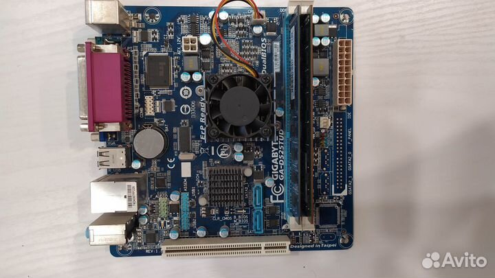 Комплект Gigabyte GA-D525TUD Intel 4Gb mini-ITX