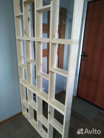 Стеллаж перегородка из натурального дерева