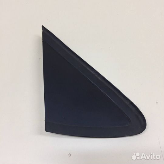 Накладка переднего крыла правого Volkswagen Polo M