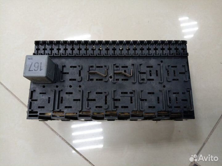 Блок предохранителей Volkswagen Vento седан ABU