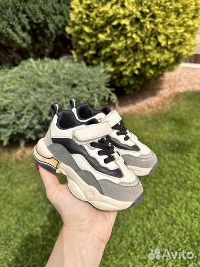 Кроссовки детские