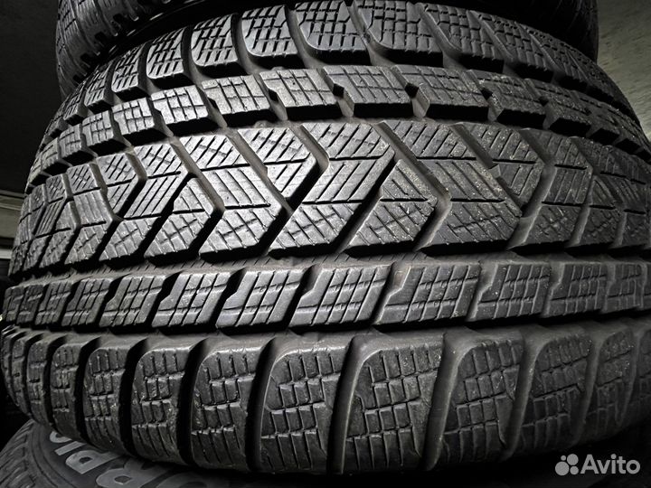 Pirelli Scorpion Winter 285/40 R22