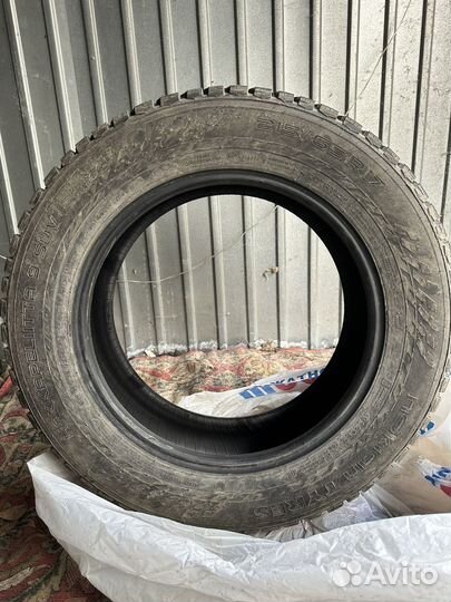 Nokian Tyres Hakkapeliitta 9 SUV 215/65 R17 103