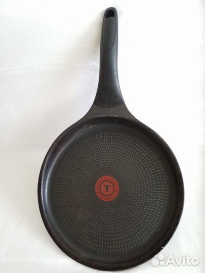 Сковорода Тефаль блинная, 25 см