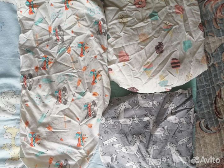 Бортики в кроватку, подушка и постельное белье