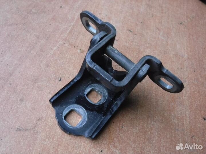 Петля двери задней Renault Megane 2