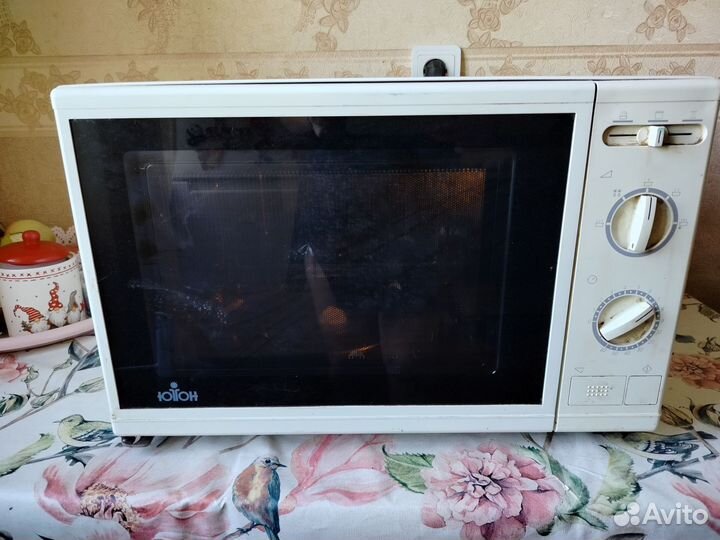 Большая микроволновая печь