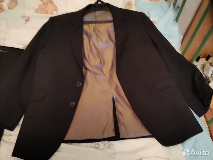 Продам пиджак, брюки,рубашку,и пиджак