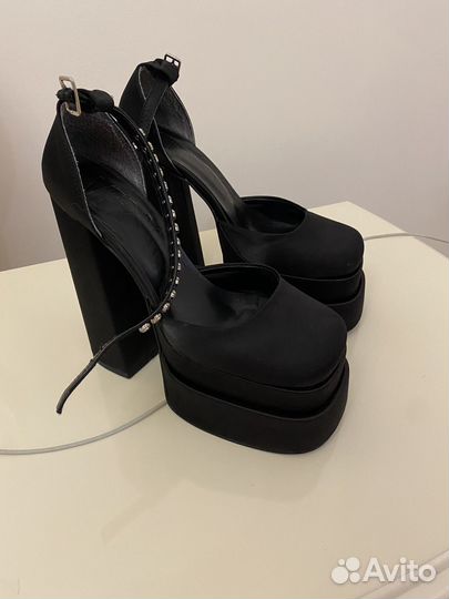 Туфли versace bratz