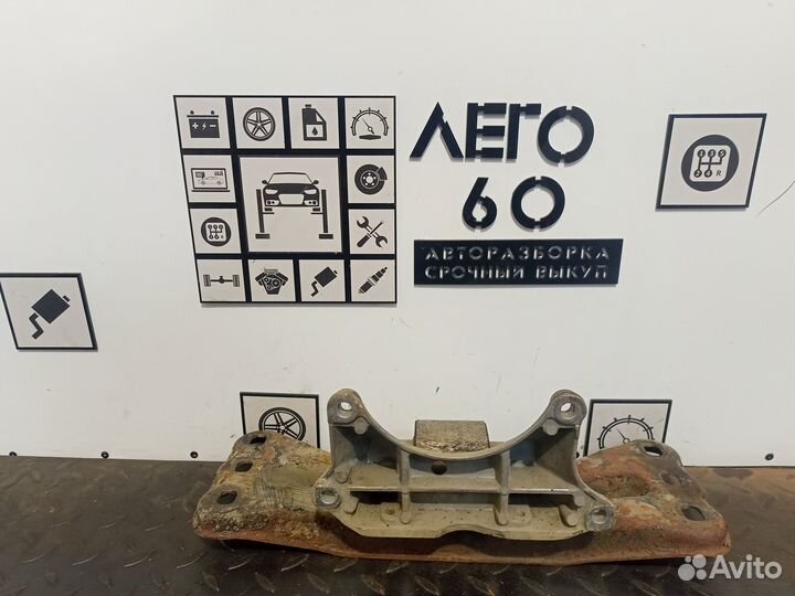 Кронштейн кпп для Mercedes Benz W212