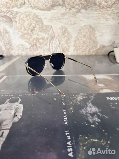 Солнцезащитные очки