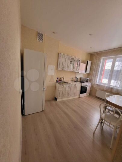 2-к. квартира, 46 м², 8/24 эт.