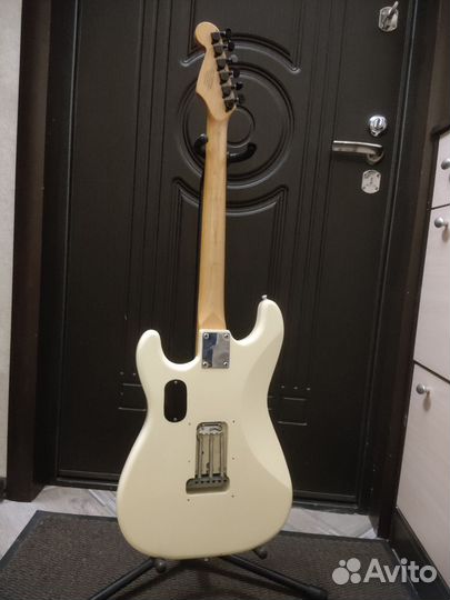 Гитара Squier by Fender Bullet Strat/ EMG/ обмен