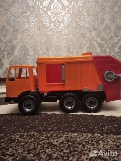 Машина детская