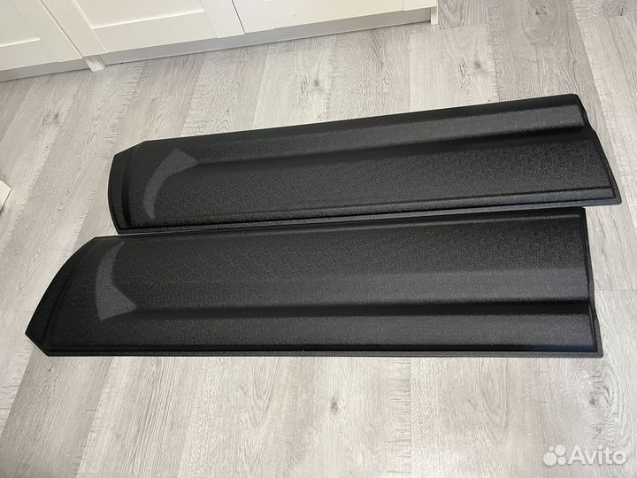 Молдинги на двери